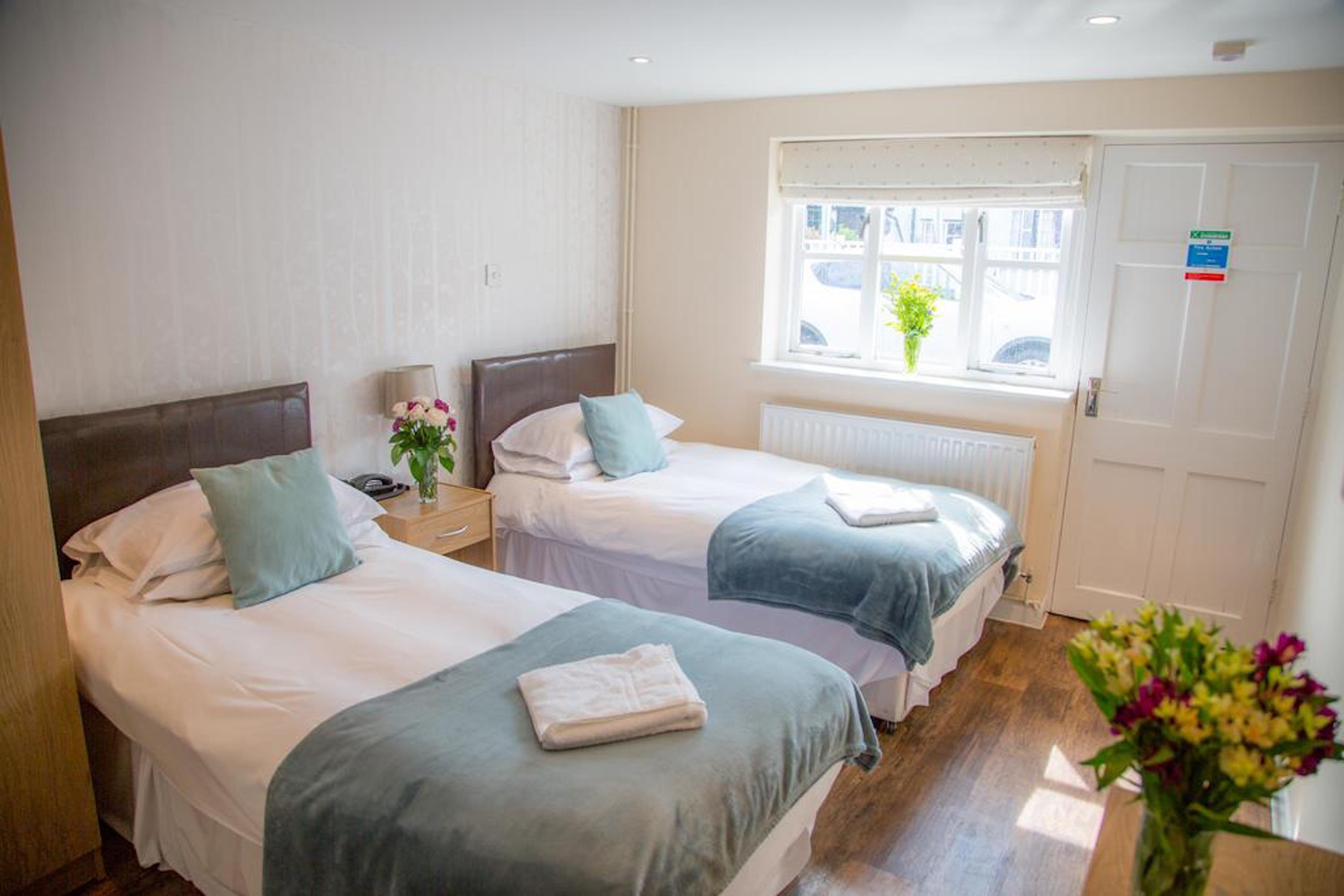 Stay And Relax At The Yew Tree Manuden Экстерьер фото