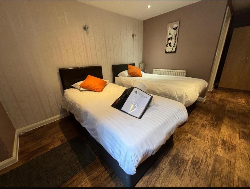 Stay And Relax At The Yew Tree Manuden Экстерьер фото