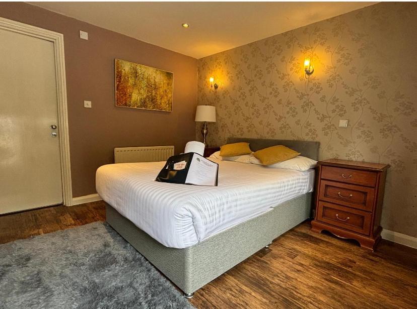 Stay And Relax At The Yew Tree Manuden Экстерьер фото