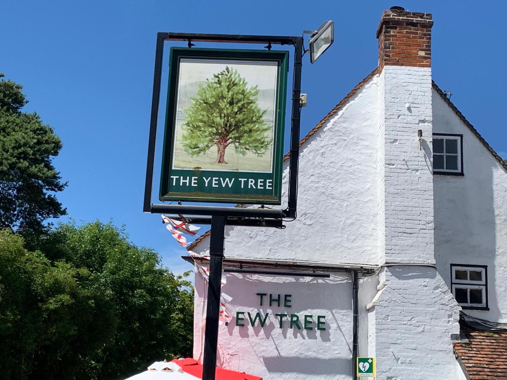 Stay And Relax At The Yew Tree Manuden Экстерьер фото